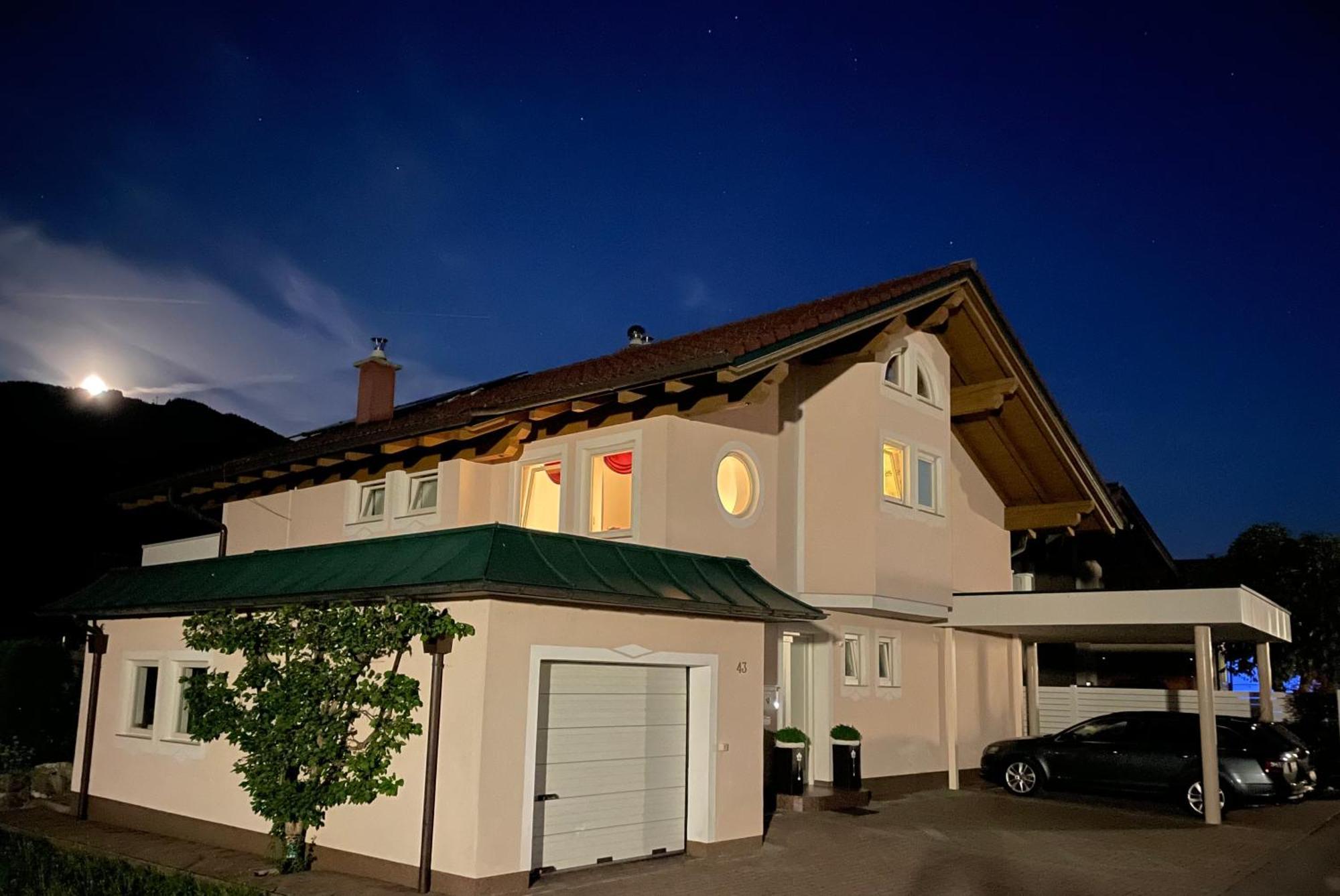 Haus Krismer ราดชตัดท์ ภายนอก รูปภาพ